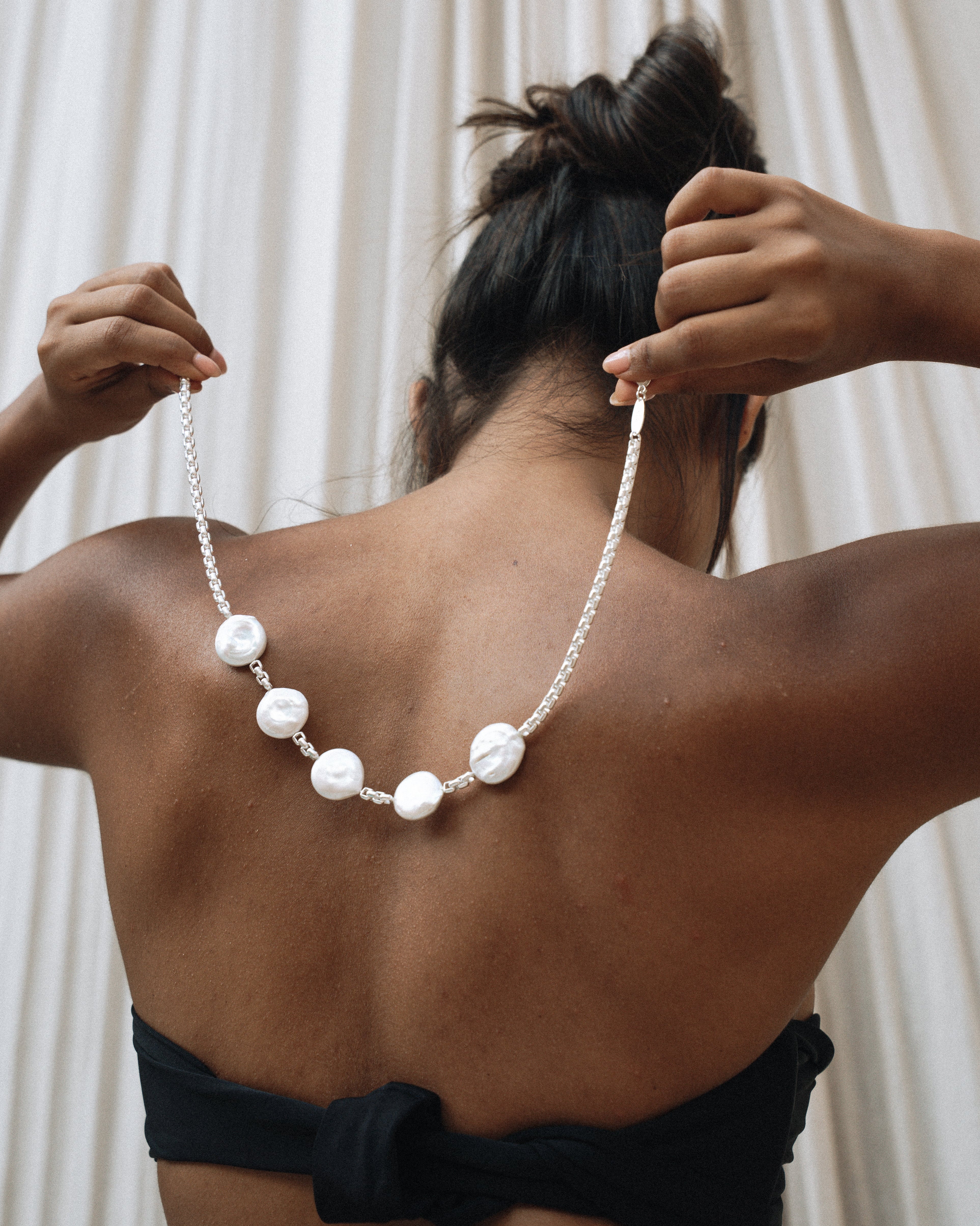 Coin Pearl Choker